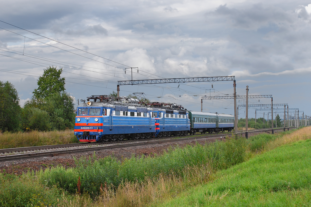 Электричка ушаки. Вл60к 065. Вл80с RAILGALLERY. Пригородный поезд Шарья-буй. Поезд вл 60.