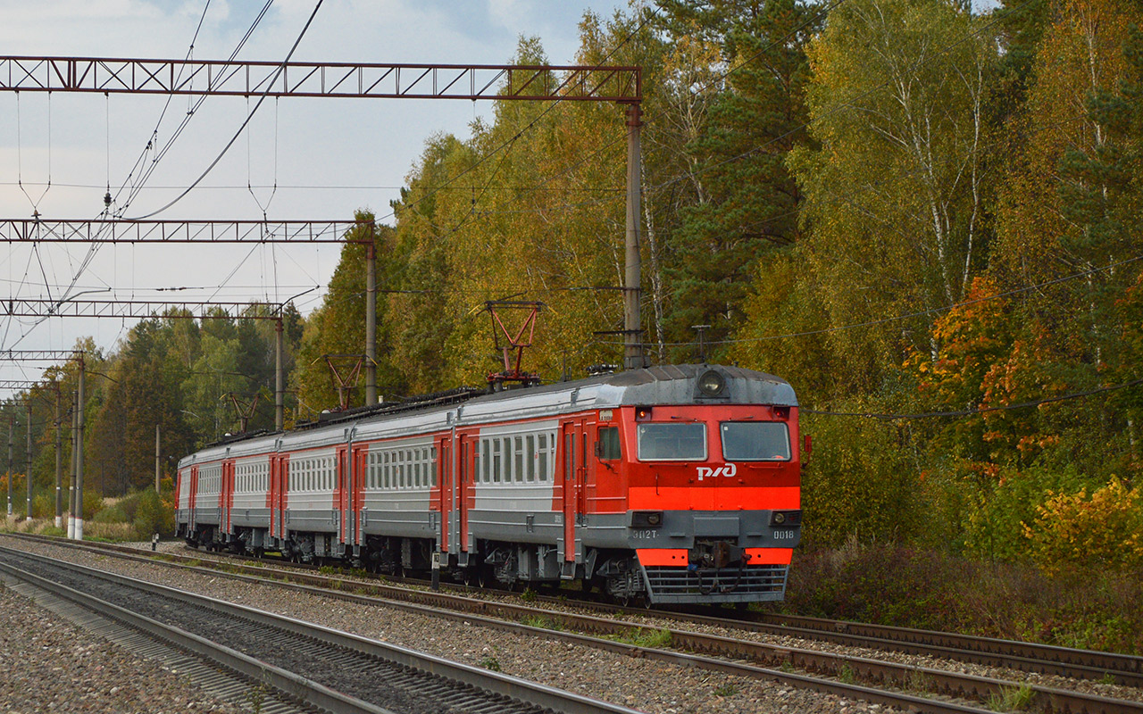 18 т г. Эд2т-0018. Фото поездов России. Фото электрички эд2т салон.