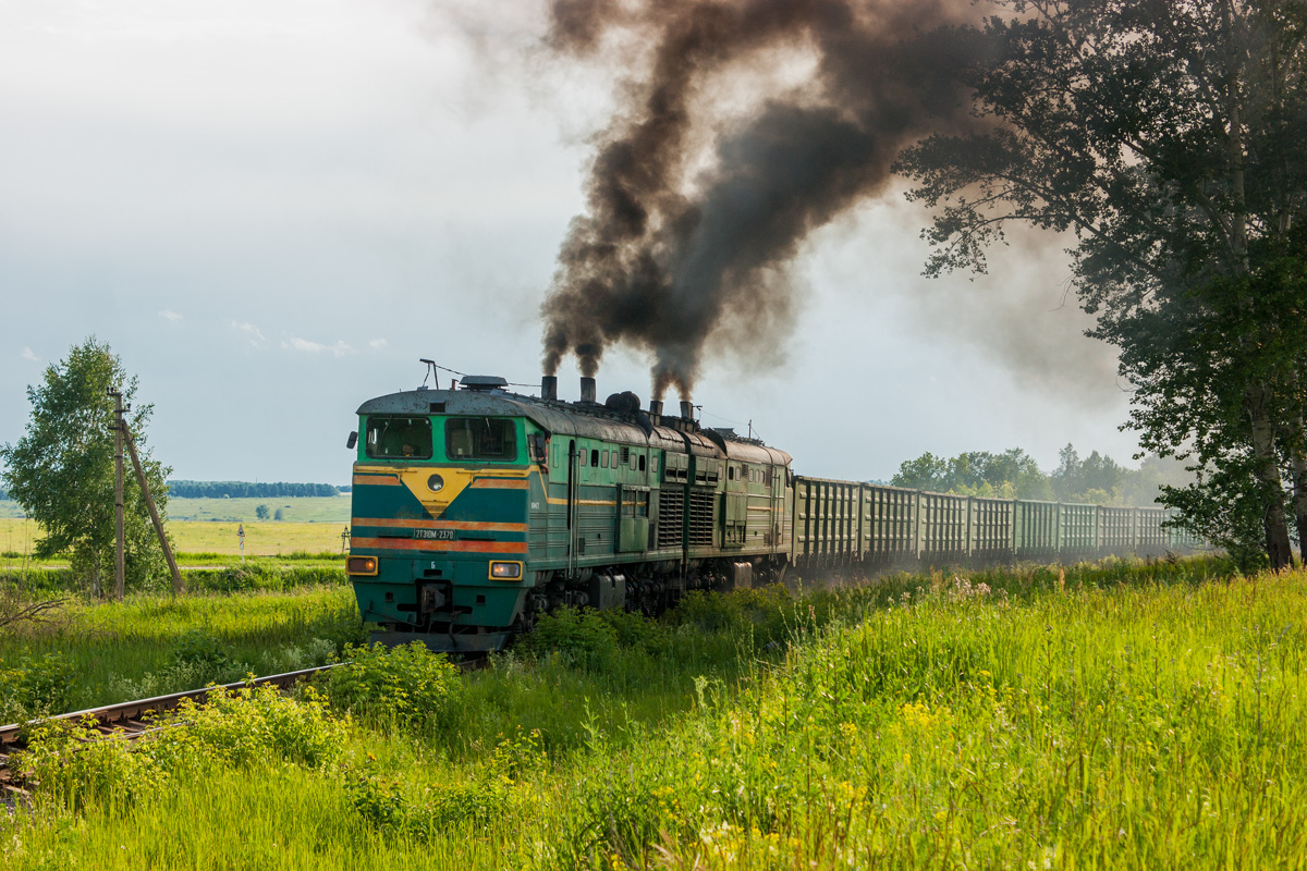 2тэ10в 4858. Тепловоз 2тэ10м. Тепловоз 2тэ10м-0262. Локомотив 2тэ10м.