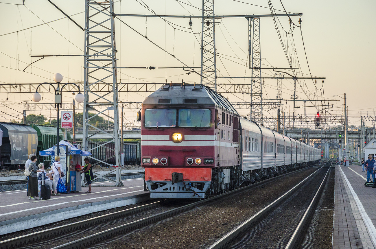 Тула санкт петербург поезд ржд. Поезд тэп70. Тэп70 Тула. Тэп70 на станции Тула. Тэп70 0557.