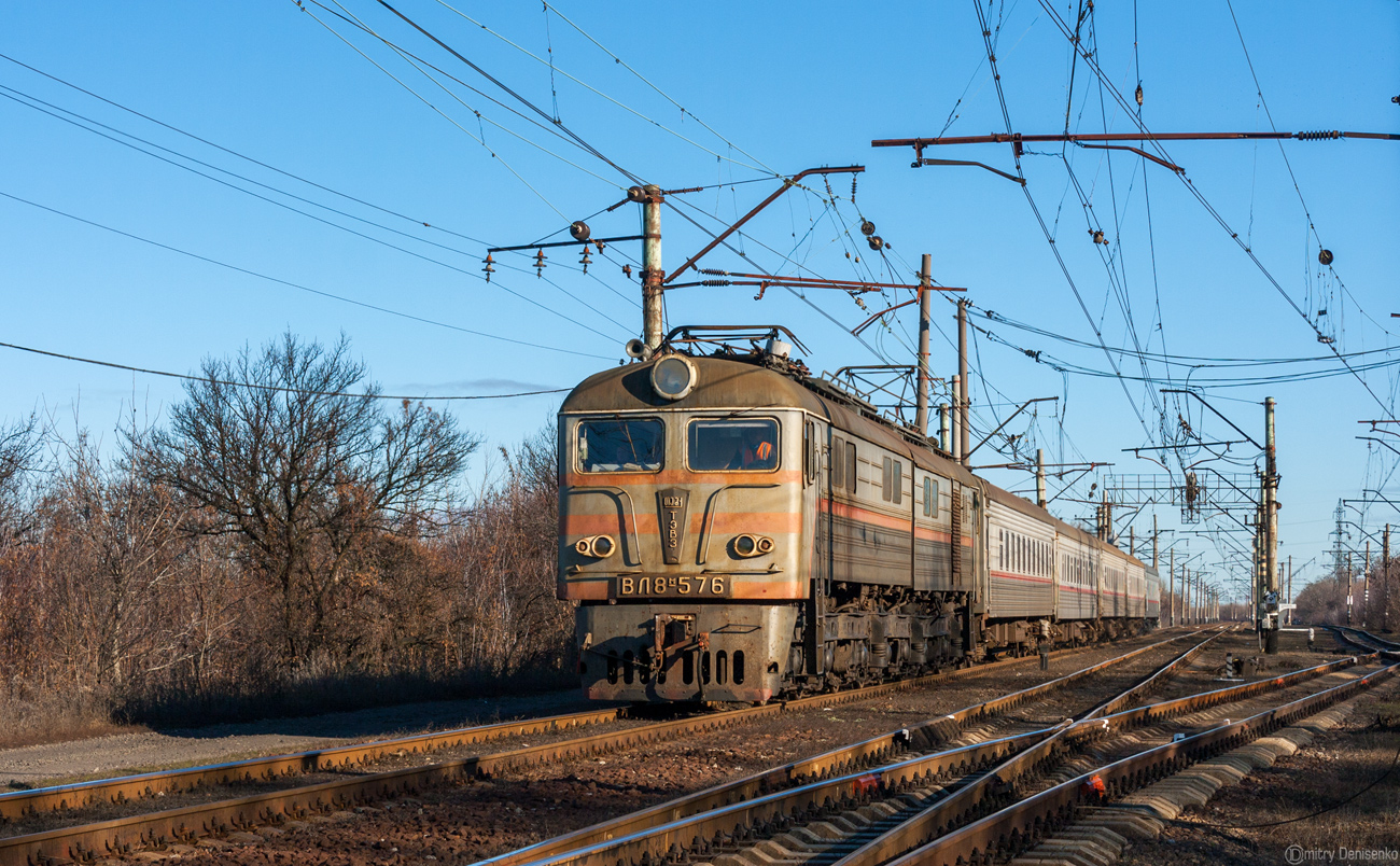 Поезд луганск макеевка. Вл8м ДОНЖД. Вл8 Макеевка 736. Вл8-776. Вл 8 Макеевка.