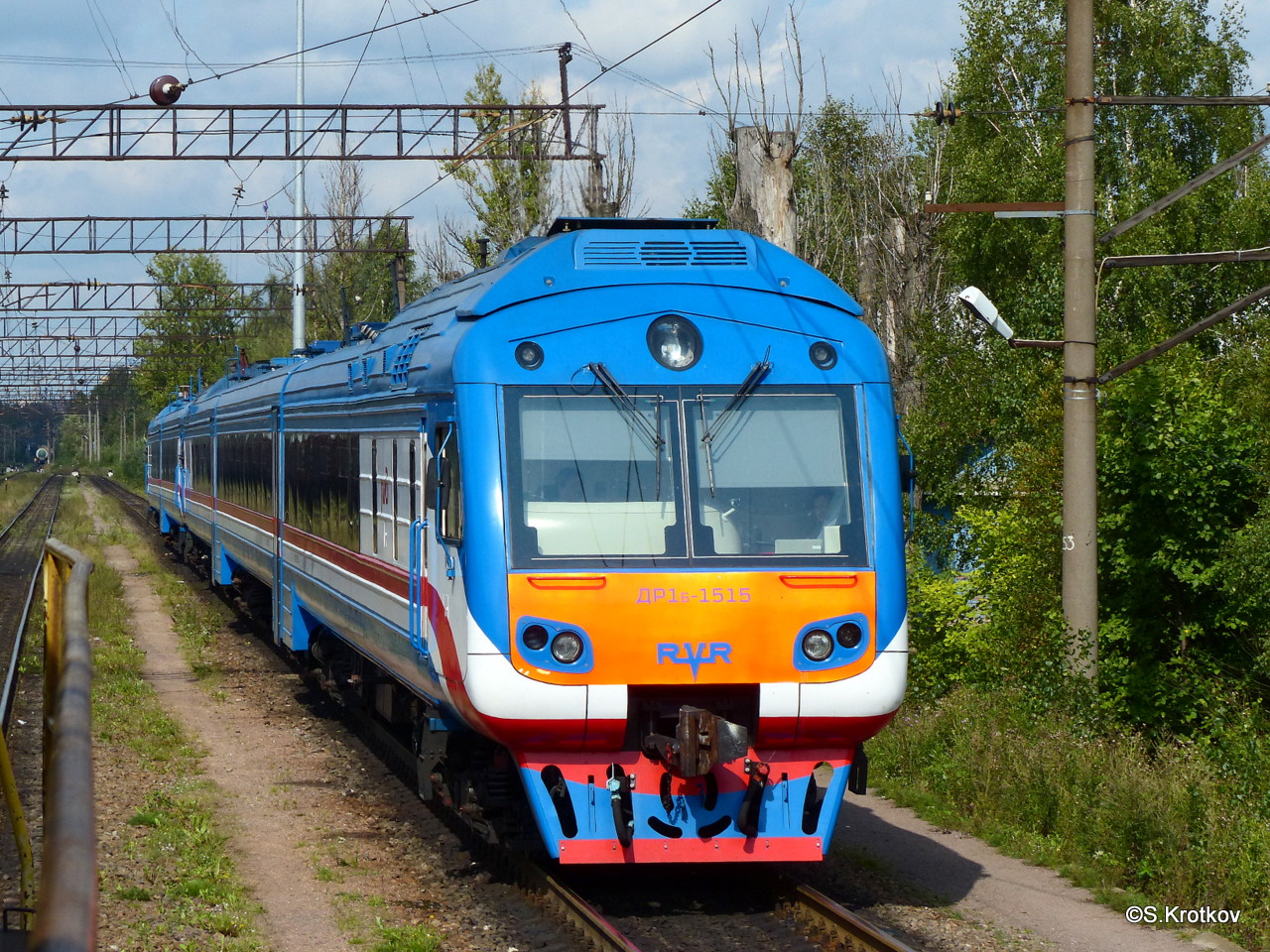 ДР1Б-1515