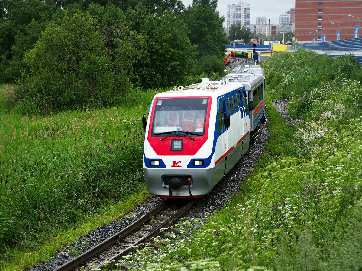 Ту 10. Тепловоз ту10 Колибри. Ту10 тепловоз. Узкоколейный тепловоз ту 10. Ту10 Локомотив.