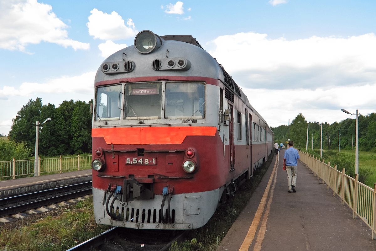 Поезд ожерелье узловая. Дизель поезд ожерелье Узловая. Узловая-ожерелье дизель. Дизельный поезд Кукушка. Электричка на Узловую из ожерелья фото.