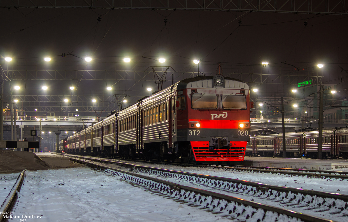 Поезда новосибирск главный. Эт2 020 Новосибирск. Электропоезда в Новосибирской станции. Эт2 020 Новосибирск салон. Поезд Новосибирск фото.