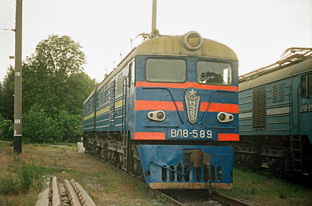 ВЛ8-589