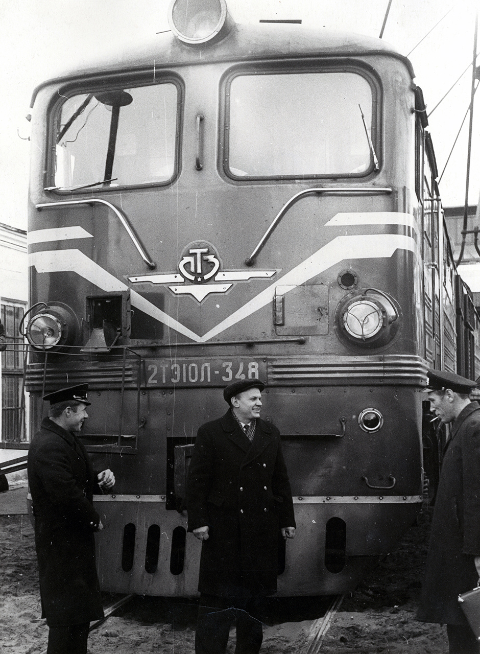 2ТЭ10Л-348