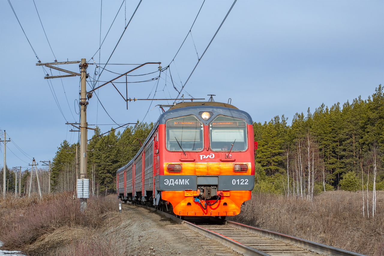 Поезд 122 санкт петербург расписание. Эд4мк 0122. Эд4мк. Эд9мк-0122. Эд4мк 0122 салон.