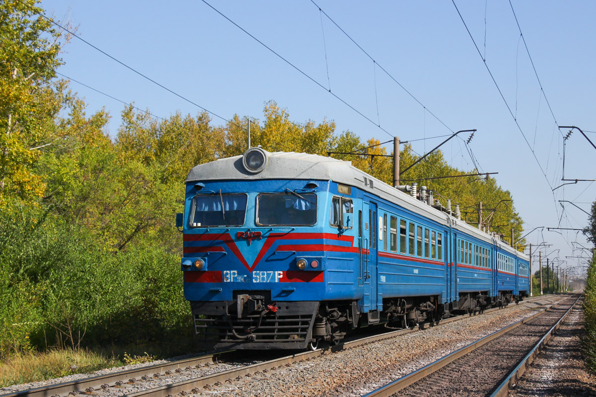 ЭР9МР-587