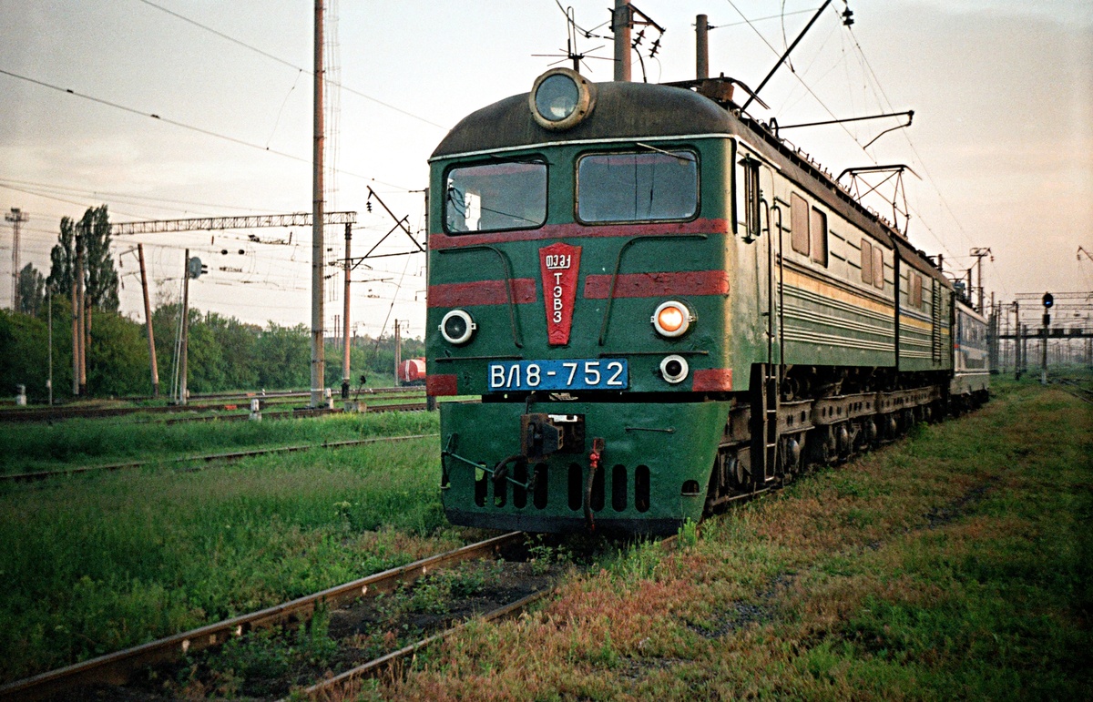 ВЛ8-752