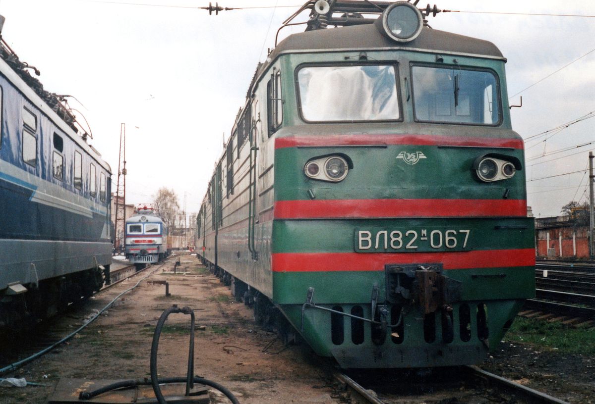 ВЛ82М-067