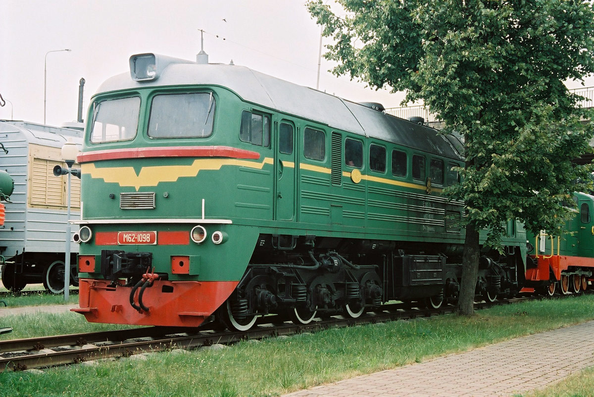 М62-1098