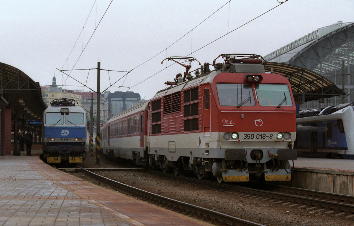 350 018-8