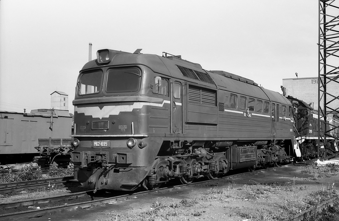 М62-1695