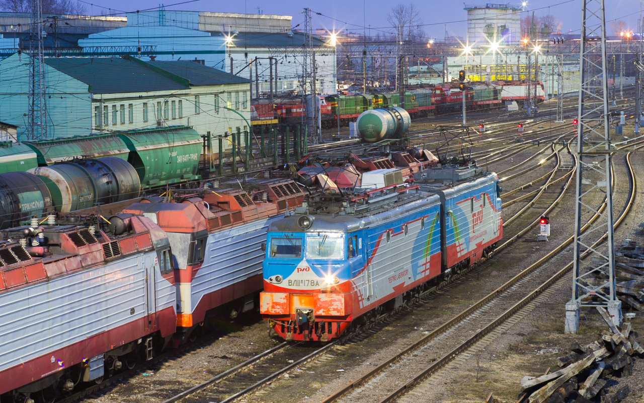 Жд станция перово. Вл11м-178. Станция Перово сортировочная. Станция Перово-2. Перово ЖД.