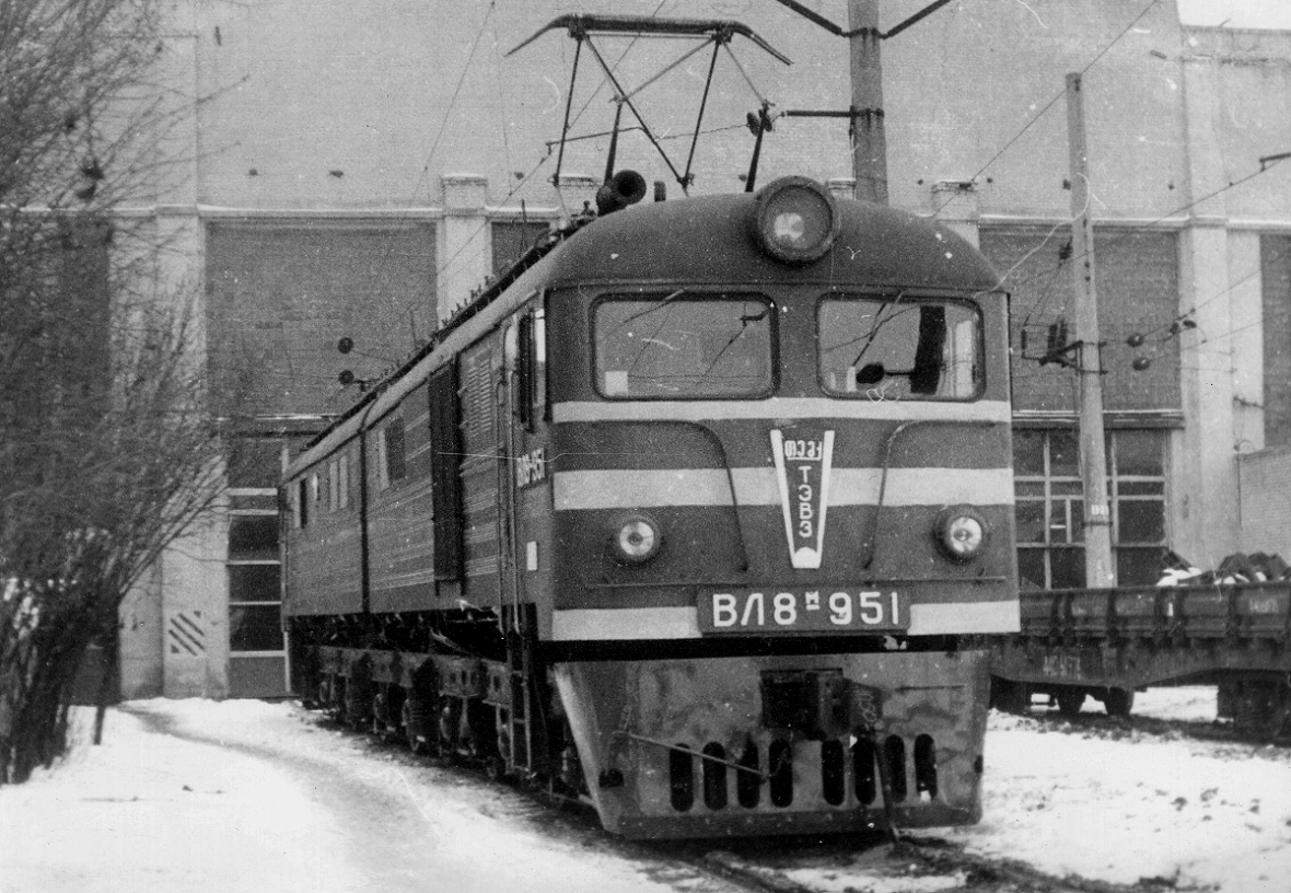 ВЛ8М-951