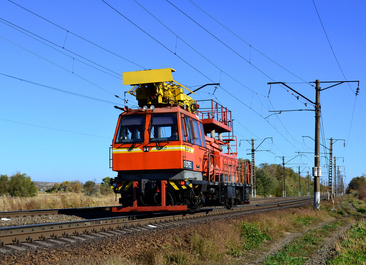 Адм 1.3. 1адм-1,3. Адм 1.3 фото. ЖД станция Персиановка.