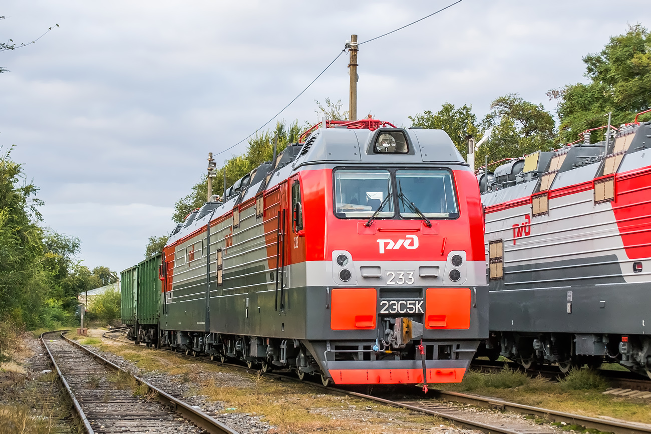 Фото электровозов нэвз