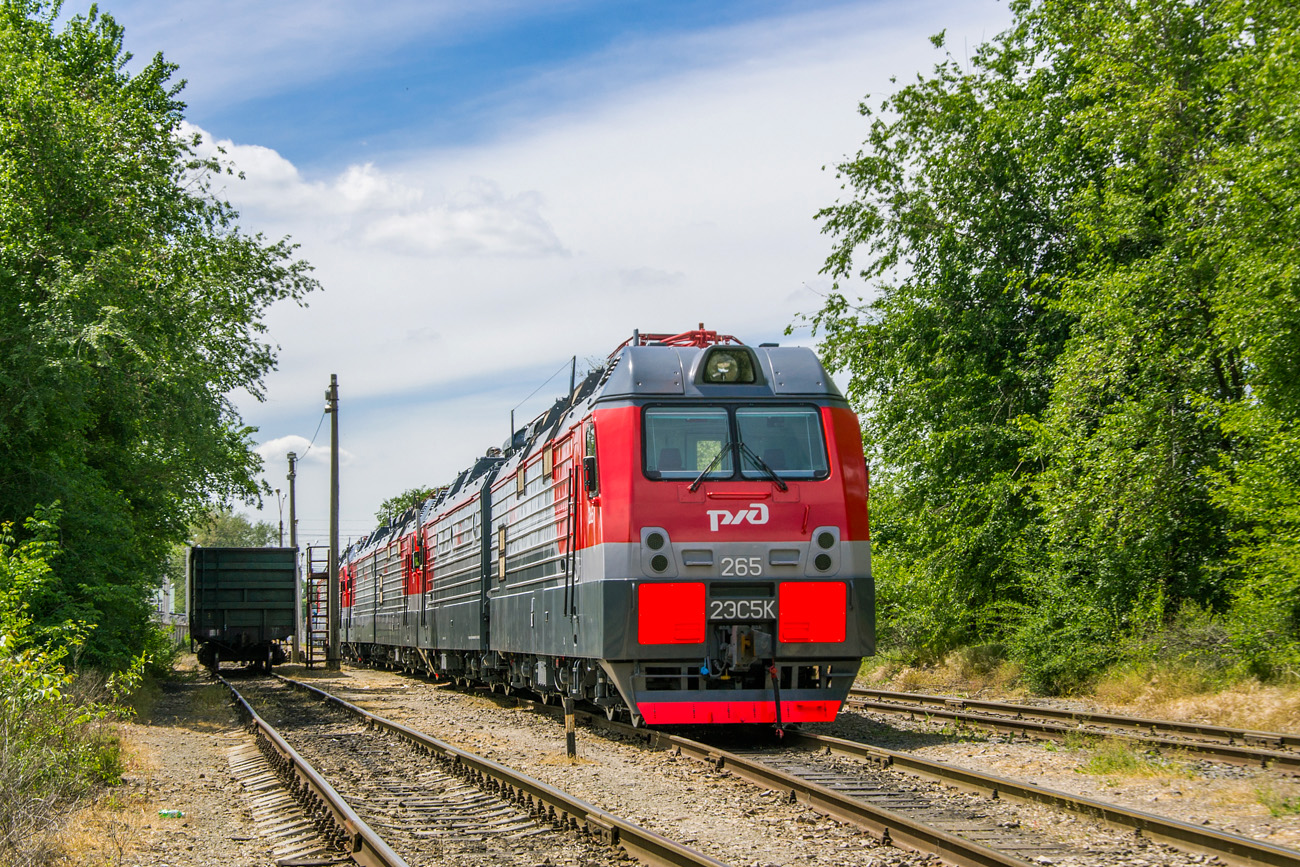 2 эс5к электровоз. 2эс5к Транссиб. Электровоз Скиф 2эс5.