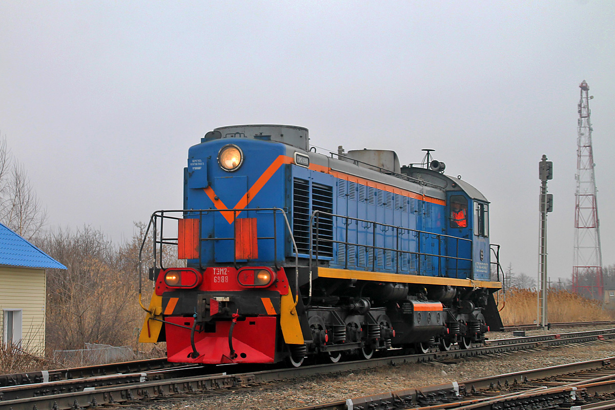 ТЭМ2-6988