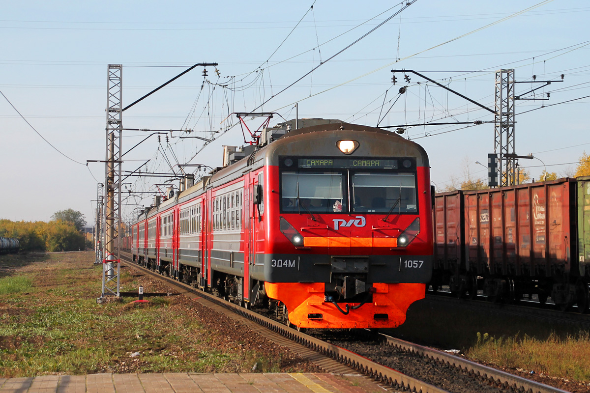 Моторвагонное депо безымянка тч 11 самара. Эд4 фнлянскийвогзал. Эд4м 1057 фото. ТЧ 11 Саратов.