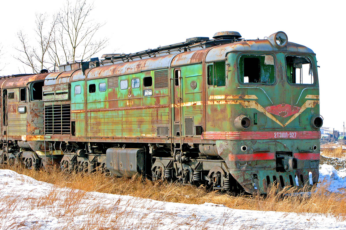 Л 10 3. Тепловоз 2тэ10л. Тепловоз 2тэ10л СССР. 2тэ10л-3037. Поездной Локомотив 2тэ10л.