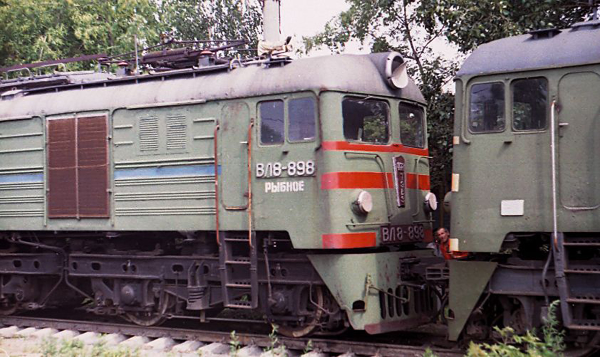 ВЛ8-898