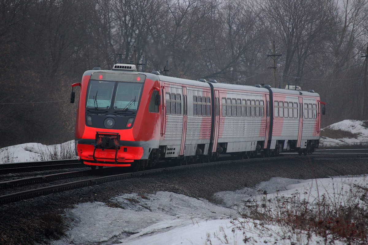 Ра 2 м. Новомосковске электрички.