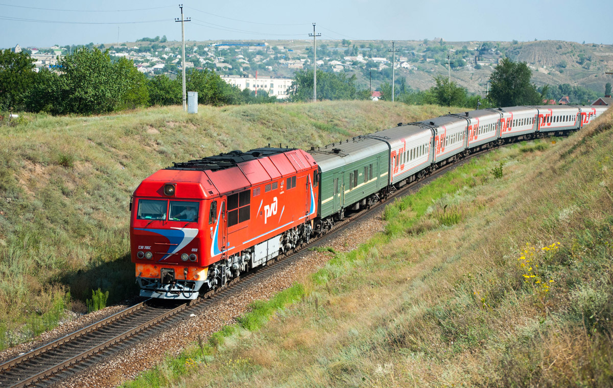 Белая калитва адлер. Пассажирский тепловоз тэп70. Тэп70бс с двухэтажным поездом. Тэп70бс с Сапсаном. Виртуальная экскурсия тэп70бс.