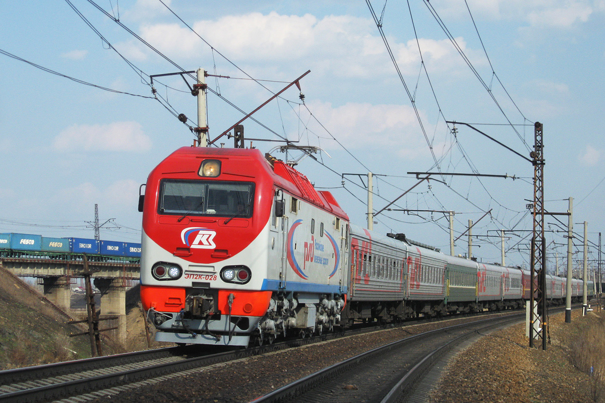 Электричка новосибирск коченево. Эп2к 028. Эп2к 030. Эп2к 034. Эп30 электровоз.