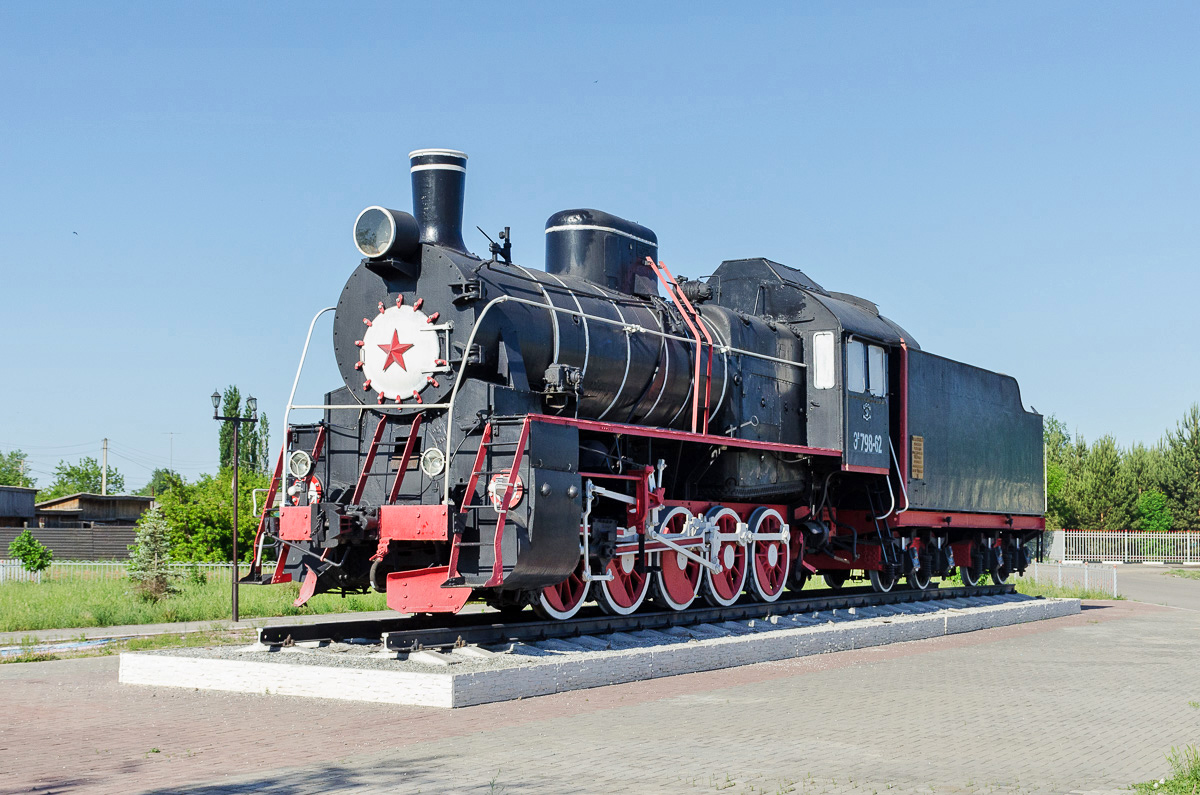 Эр798-62; Западно-Сибирская железная дорога — Памятники