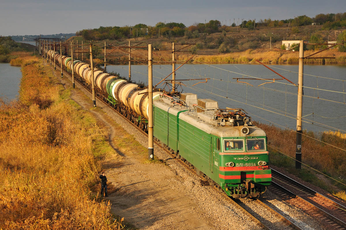 ВЛ11.8-689