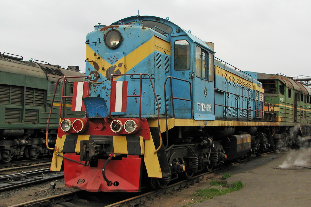 ТЭМ2-6951