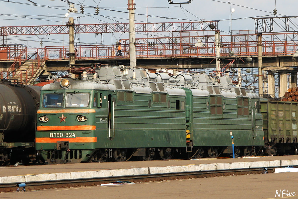 ВЛ80Т-824