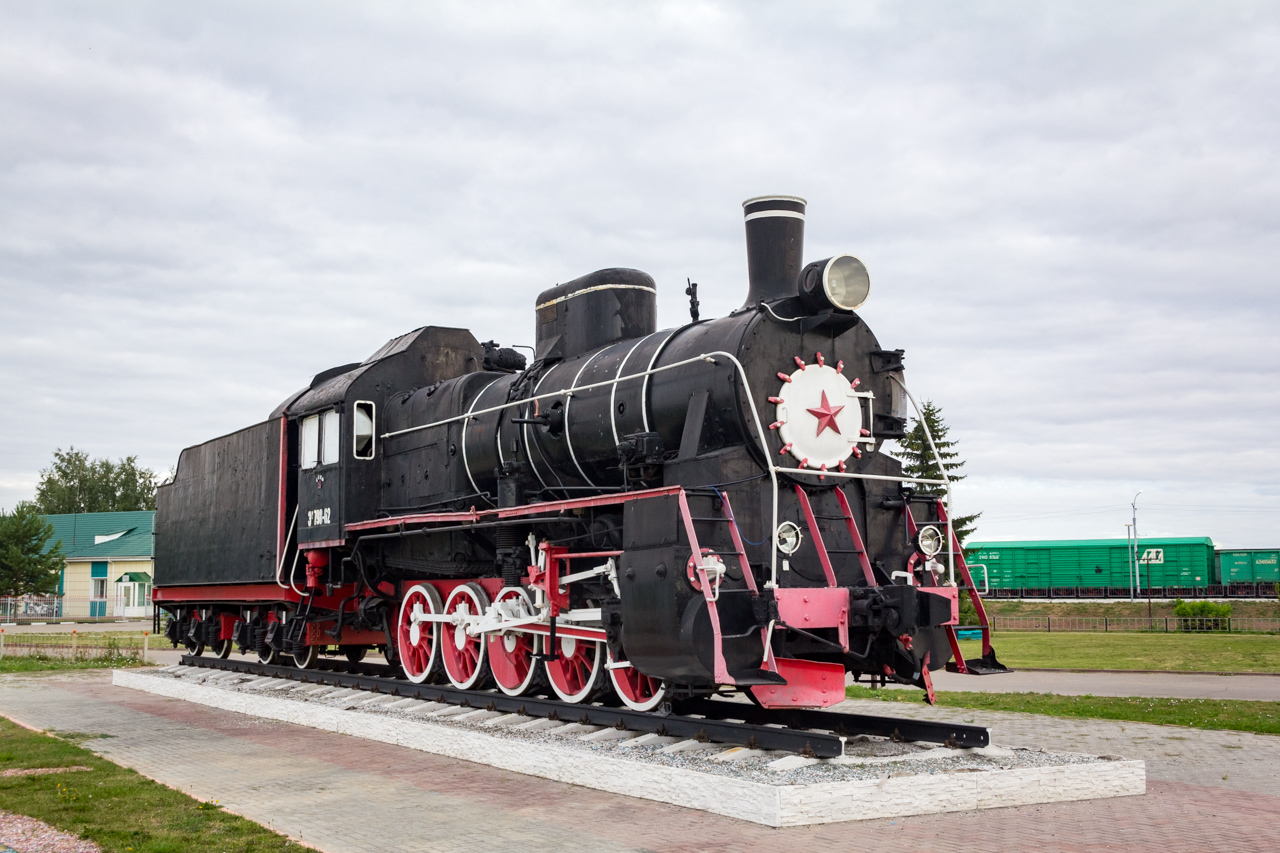 Эр798-62; West Siberian railway — Monuments