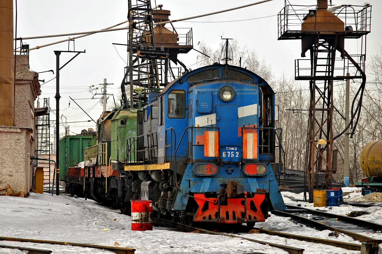 ТЭМ2-6752