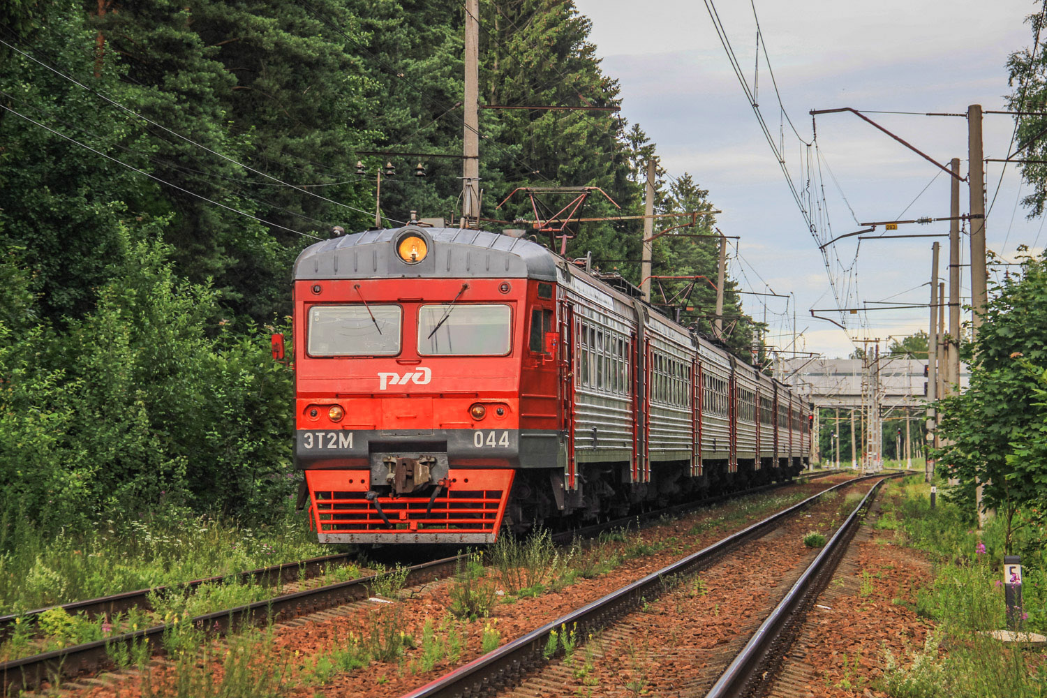 Электричка ржевка ваганово. ТЧ-15 Санкт-Петербург-Балтийский. ТЧ-15 Санкт-Петербург-Балтийский списанный эр2т. Поезд 044м. Поезд 044м фото.