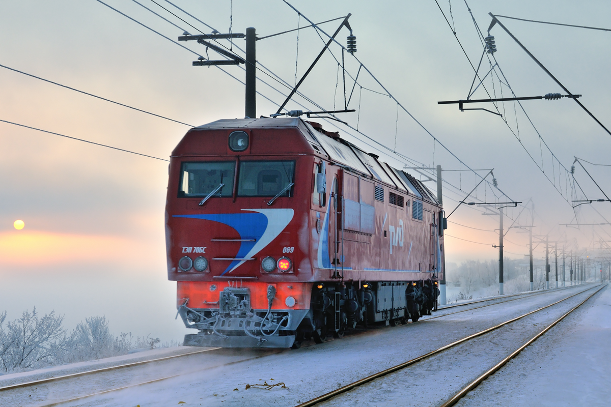 Тэп зимой. Поезд 209 Саратов. Следующая станция февраль картинки. Картинки с железнодорожной тематикой с юмором.