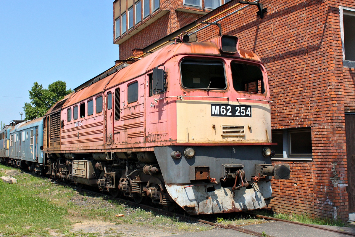 М62-254