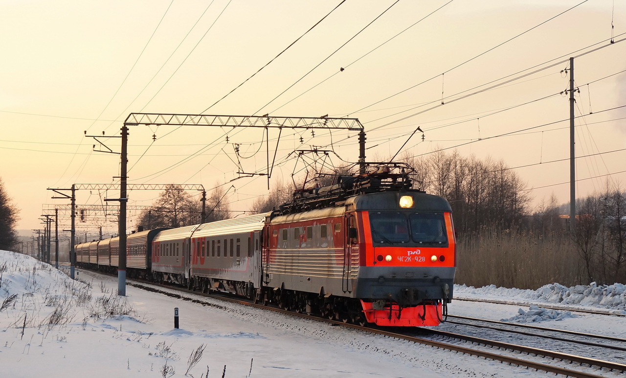 Поезд 63 самара. 337йэр. Санкт Петербург Уфа общее фото.