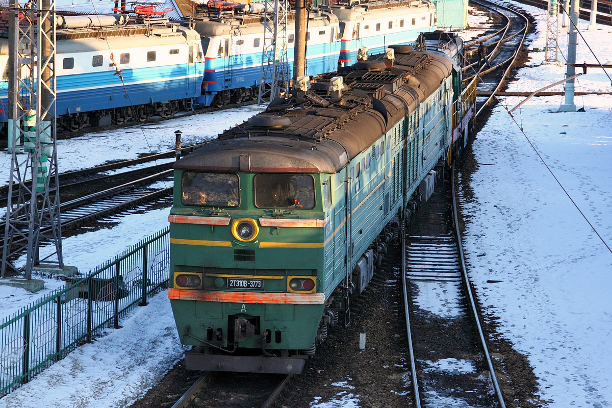 2ТЭ10В-3773