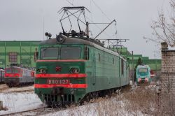 ВЛ10-1127 (October Railway); ВЛ10-1818 (October Railway); 2ЭС4К-001 (October Railway)