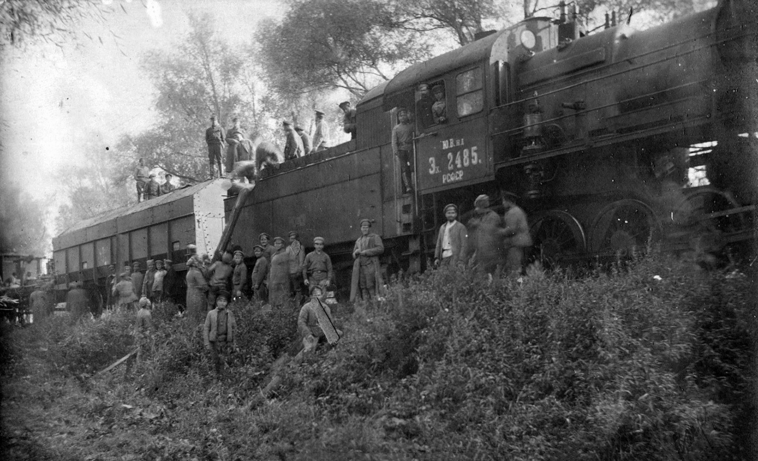 искать фото поезда с солдатами в контакте