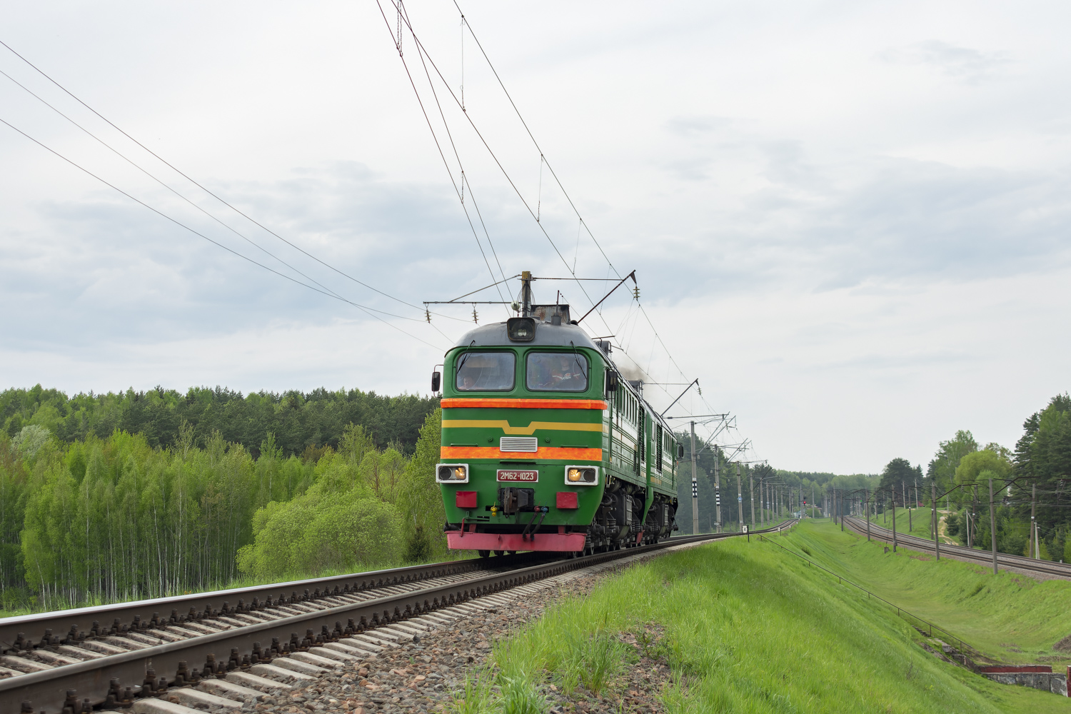 2М62-1023