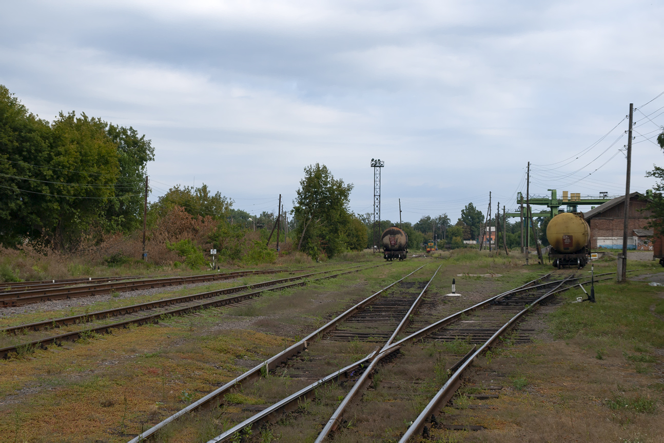 Pivdenna Railway — Stations & ways