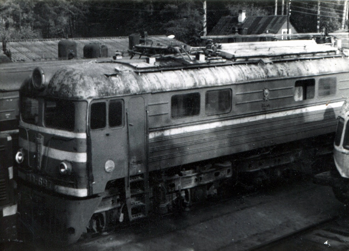 ВЛ8-697