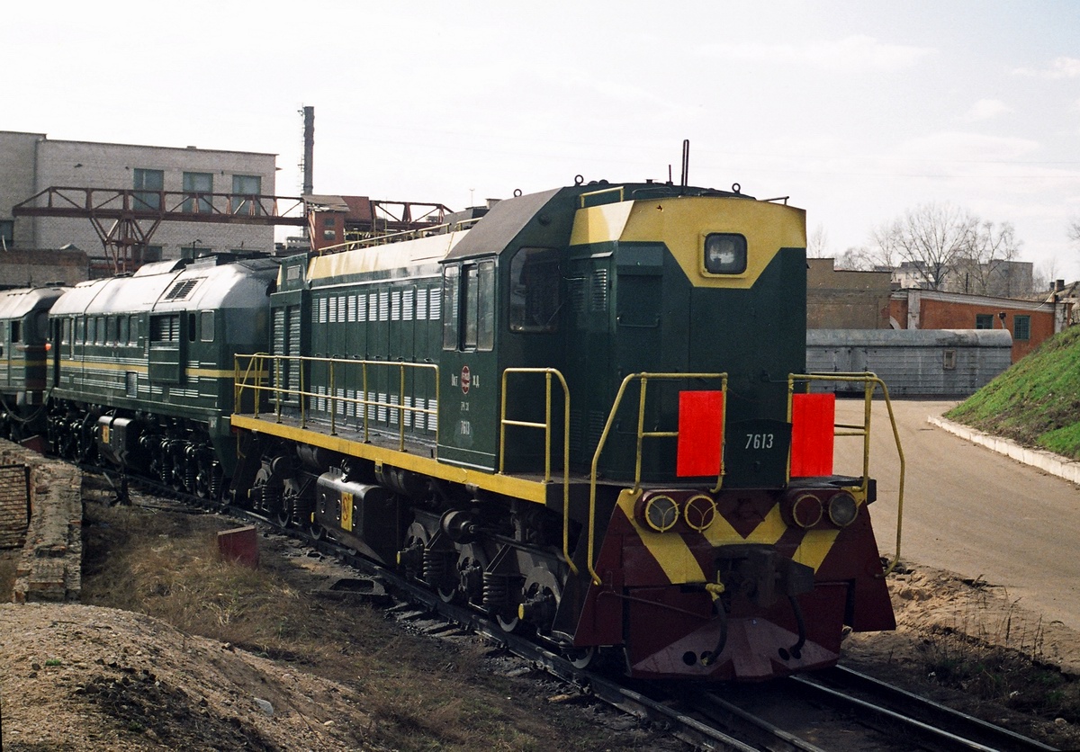 ТЭМ2-7613