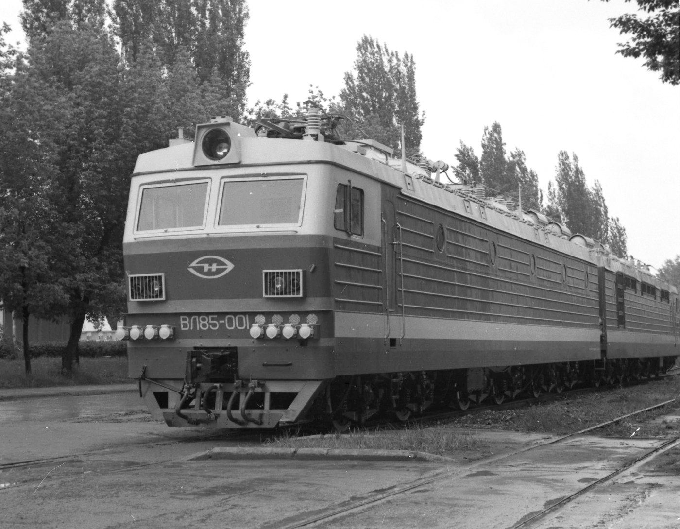 ВЛ85-001