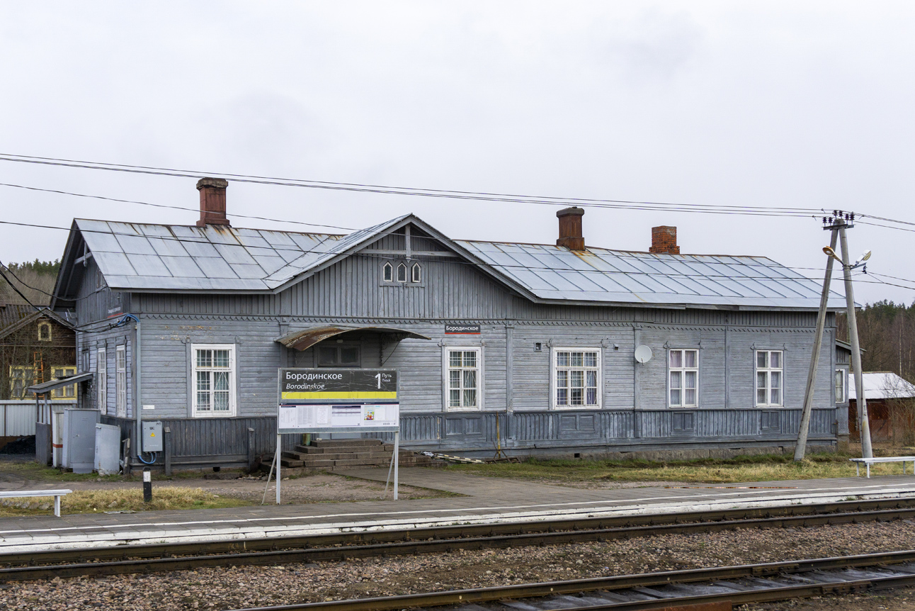 Oktobarska željeznica — Stations & ways