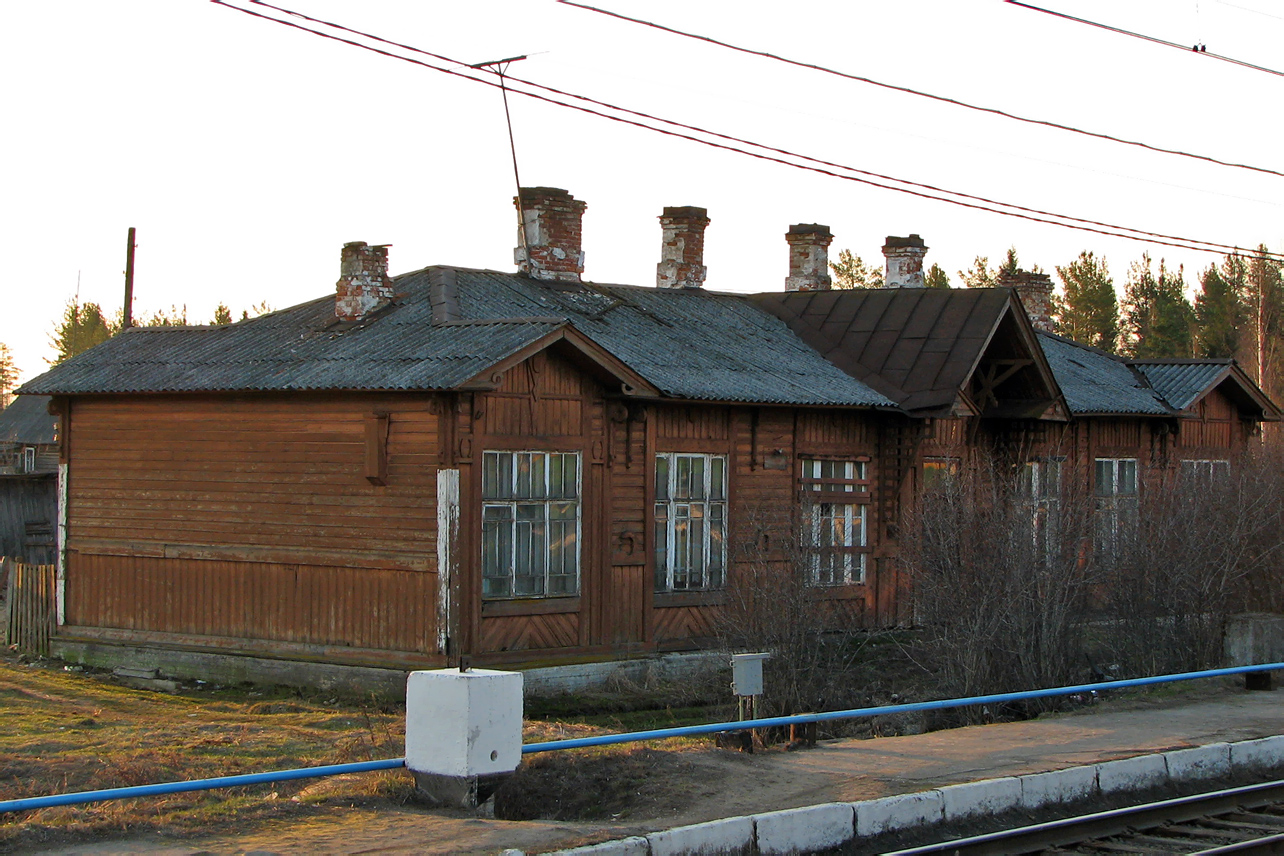 Oktobarska željeznica — Stations & ways